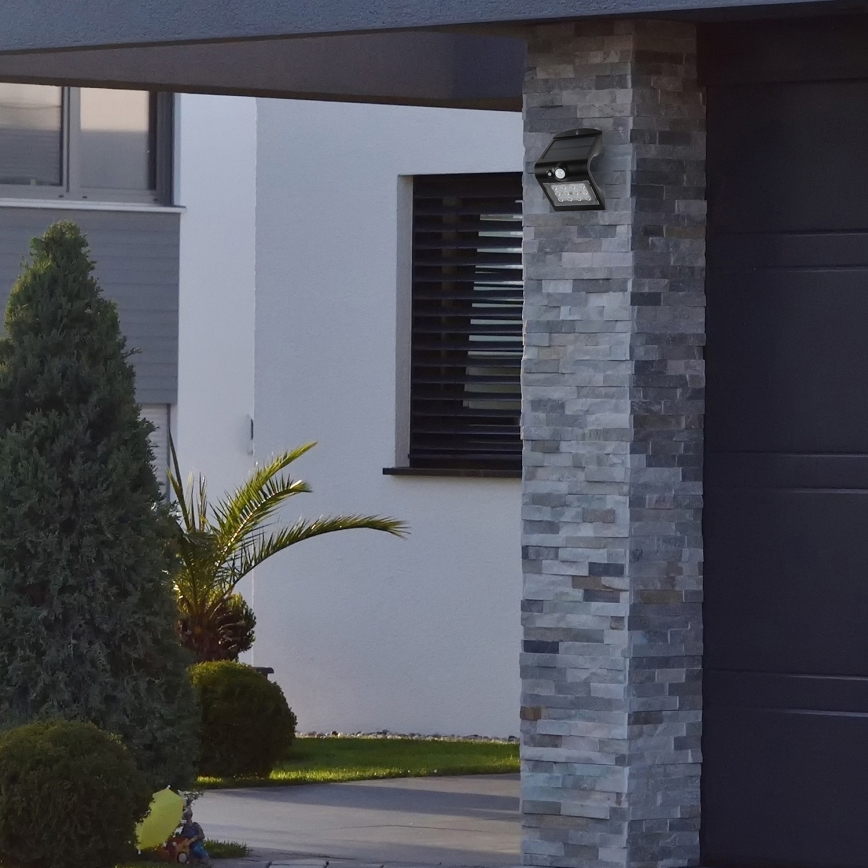 LED aurinkokennovalo liiketunnistimella LED/1,5W/1200 mAh 3,7V IP65