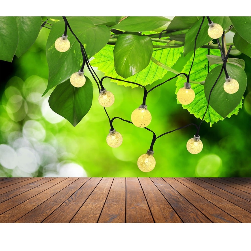 LED-aurinkoketju 30xLED/8 toiminnot 300 mAh 4,9m IP44 lämpimänvalkoinen