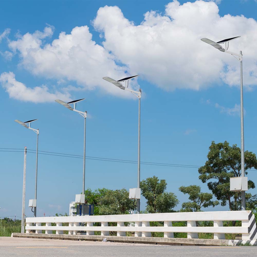 LED Himmennettävä aurinko katu lamppu SAMSUNG CHIP LED/50W/6,4V 6000K IP65 + kauko-ohjaus