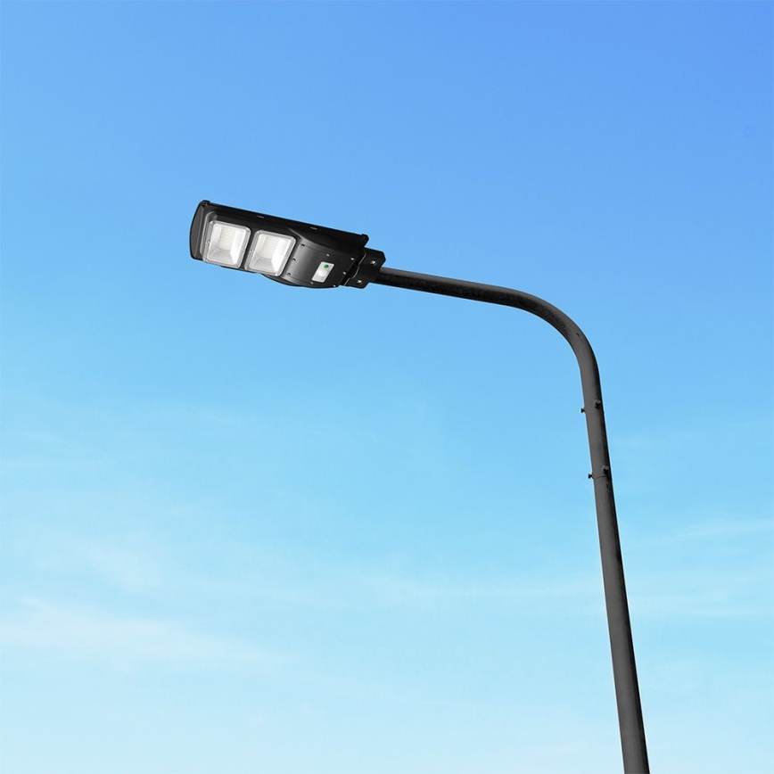 LED himmennettävä aurinkokäyttöinen katuvalaisin liiketunnistimella ja hämäräkytkimellä LED/8W/3,2V 6000K IP65 9000 mAh musta + kaukosäädin