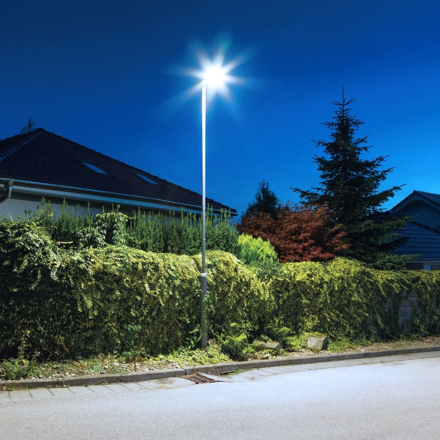 LED Himmennettävä aurinkokennoinen katulamppu anturilla KERS LED/300W/3,2V 6500K 8000 mAh IP65 harmaa + kauko-ohjaus