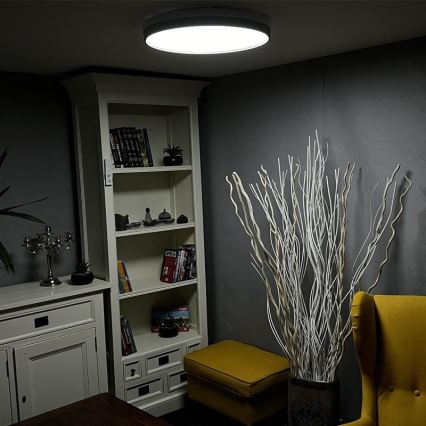 LED Himmennettävä kattovalo LED/48W/230V 2700-6500K Wi-Fi Tuya + kauko-ohjain
