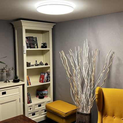 LED Himmennettävä kattovalo LED/48W/230V 2700-6500K Wi-Fi Tuya + kauko-ohjain