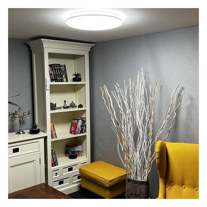 LED Himmennettävä kattovalo LED/48W/230V 2700-6500K Wi-Fi Tuya + kauko-ohjain