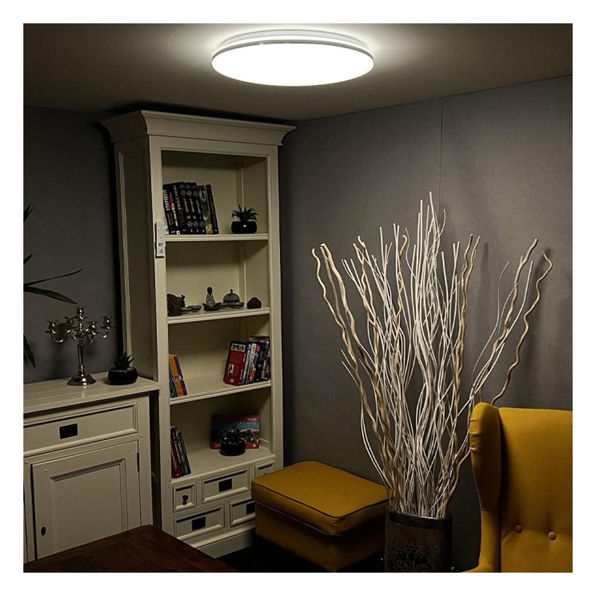 LED Himmennettävä kattovalo LED/48W/230V 2700-6500K Wi-Fi Tuya + kauko-ohjain