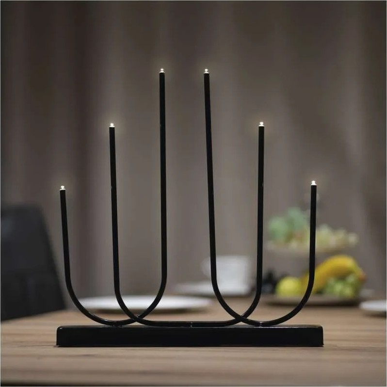 LED-joulukynttelikkö 6xLED/2xAA musta