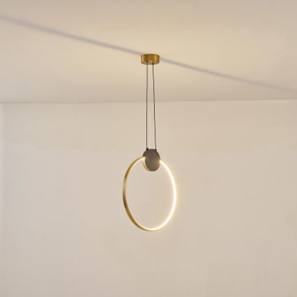 LED-kattokruunu johdossa LED/10W/230V 3000K