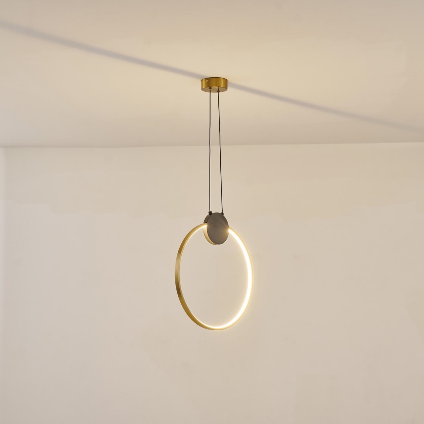 LED-kattokruunu johdossa LED/10W/230V 3000K