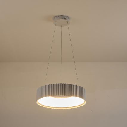 LED-kattokruunu johdossa LED/30W/230V 3000K valkoinen