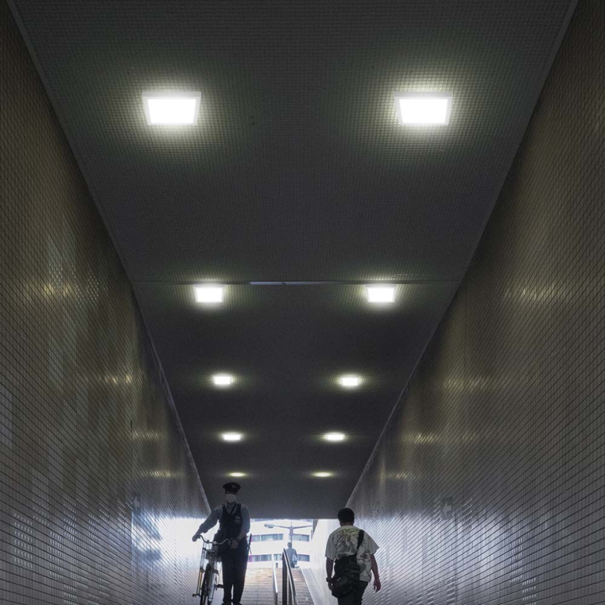 LED-kattovalaisin LED/18W/230V 3000K 21,4x21,4 cm valkoinen