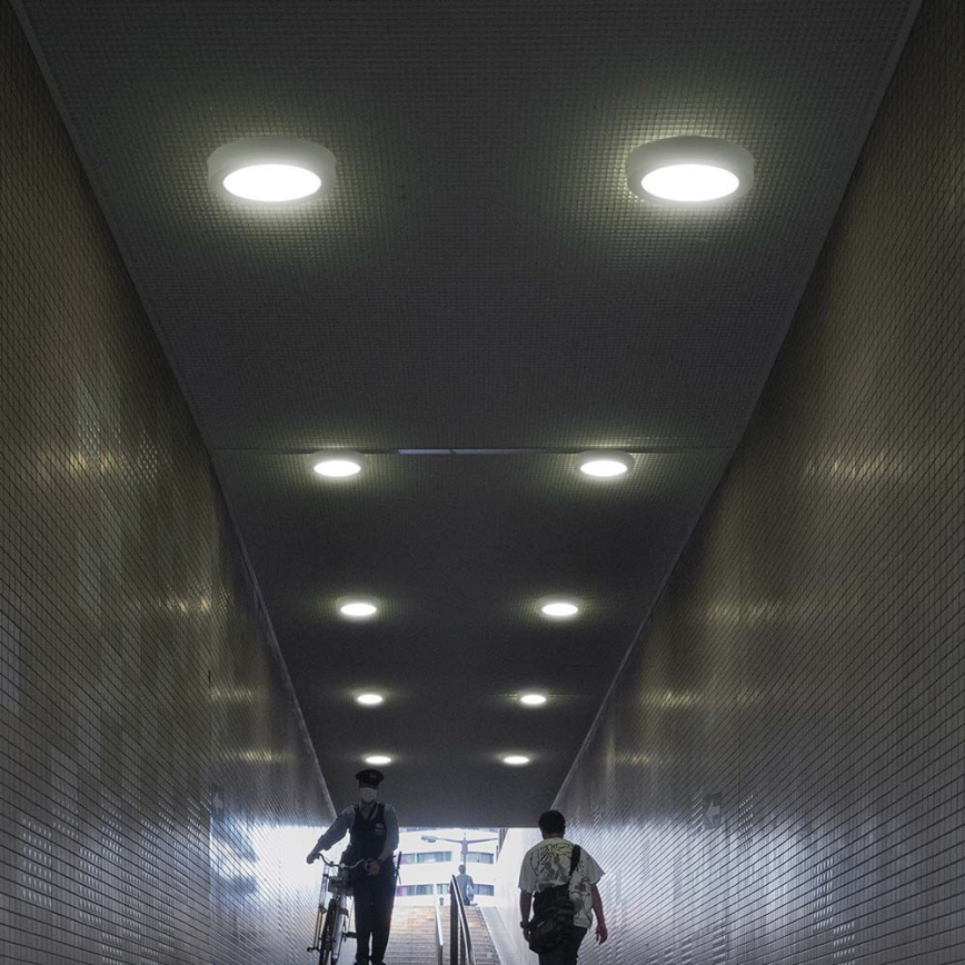 LED-kattovalaisin LED/18W/230V 3000K valkoinen