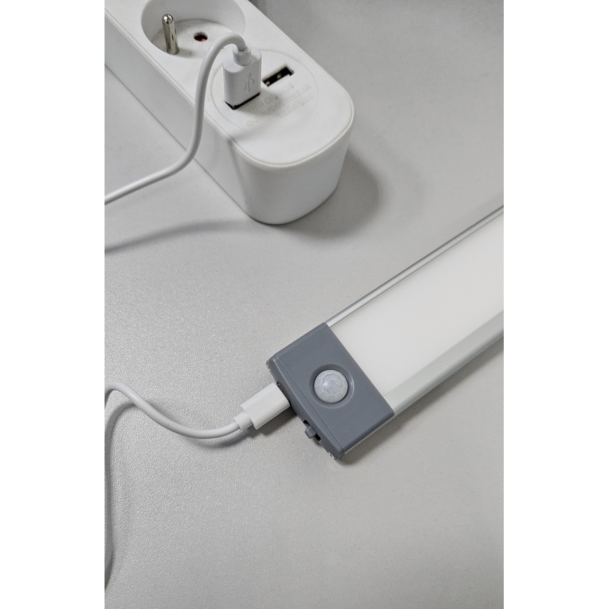 LED Ladattava kalustevalaistus anturilla LED/2,5W/5V USB 800 mAh 4200K 32,5 cm