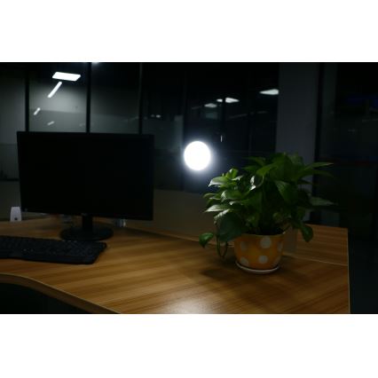 LED-lamppu KLIP USB-latauksella LED / 5W / 5V 4000K