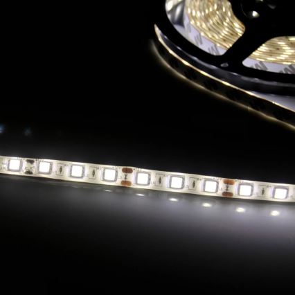 LED-nauha 5m LED/10W/12V IP20 valkoinen