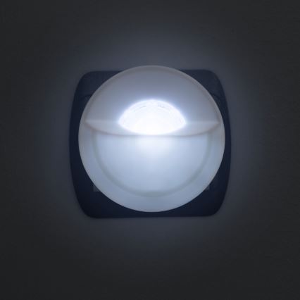 LED-navigointiliitäntävalo anturilla LED/1W/230V 6000K