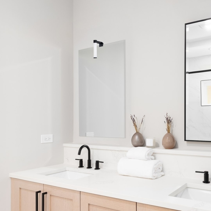 LED-peilivalaisin kylpyhuoneeseen APA MINI LED/4W/230V IP44 musta