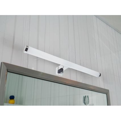 LED-peilivalaisin kylpyhuoneeseen LED/10W/230V 45 cm IP44 kiiltävä kromi