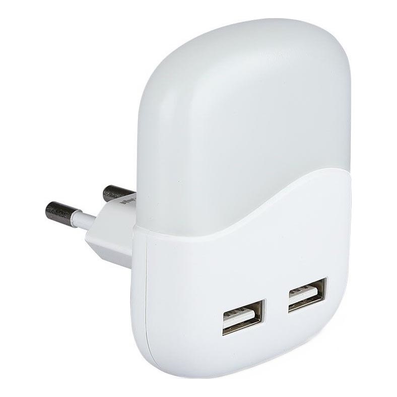 LED Pistorasia yövalo hämärätunnistimella 2xUSB LED/0,45W/230V 4000K
