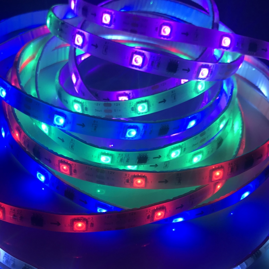 LED RGB Himmennettävä nauha MAGIC 5 m LED/24W/230V + kaukosäädin