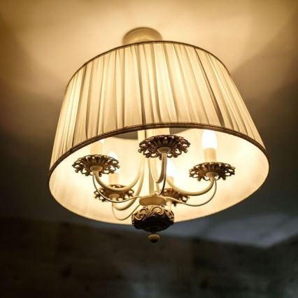 LED RGB himmennettävä polttimo E14 / 3,5 W / 230 V 6400K + RC