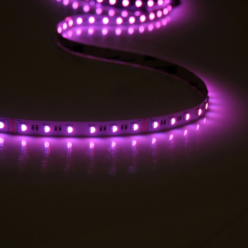LED RGBW Himmennettävä nauha 3m LED/22W/24/230V + kaukosäädin