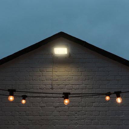 LED RGBW Himmennettävä valonheitin LED/50W/230V IP65 harmaa + kauko-ohjaus