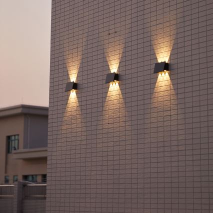 LED-seinäaurinkovalaisin ALF LED/4W/1300 mAh 3000K IP54 musta