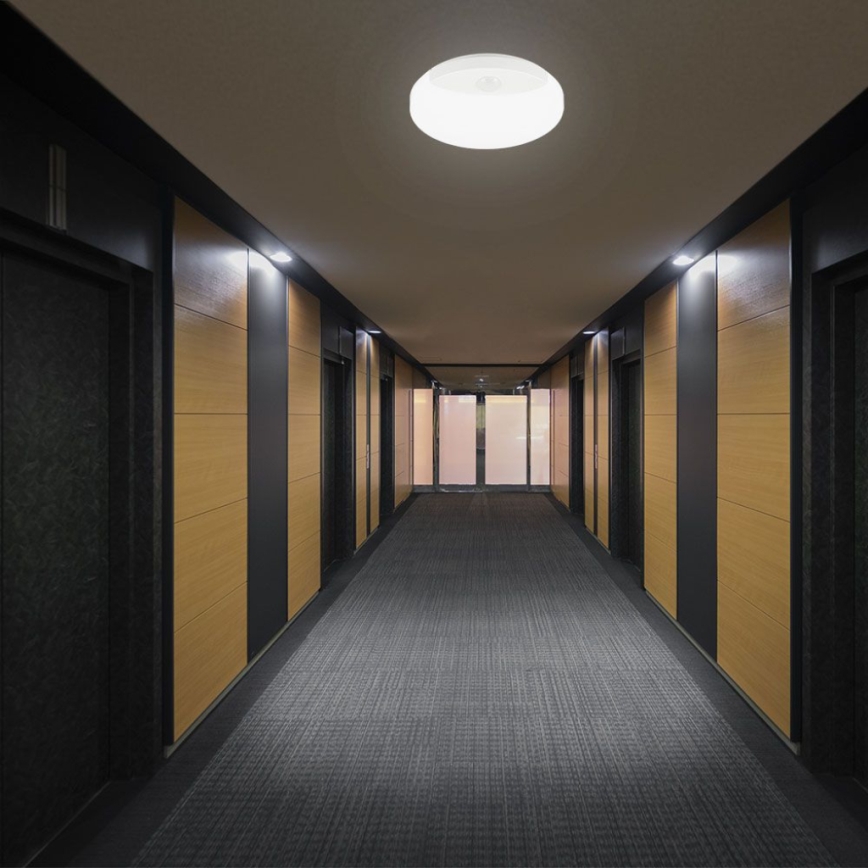LED-seinävalaisin kylpyhuoneeseen anturilla SAMSUNG CHIP LED/15W/230V 3000/4000/6000K IP44 valkoinen
