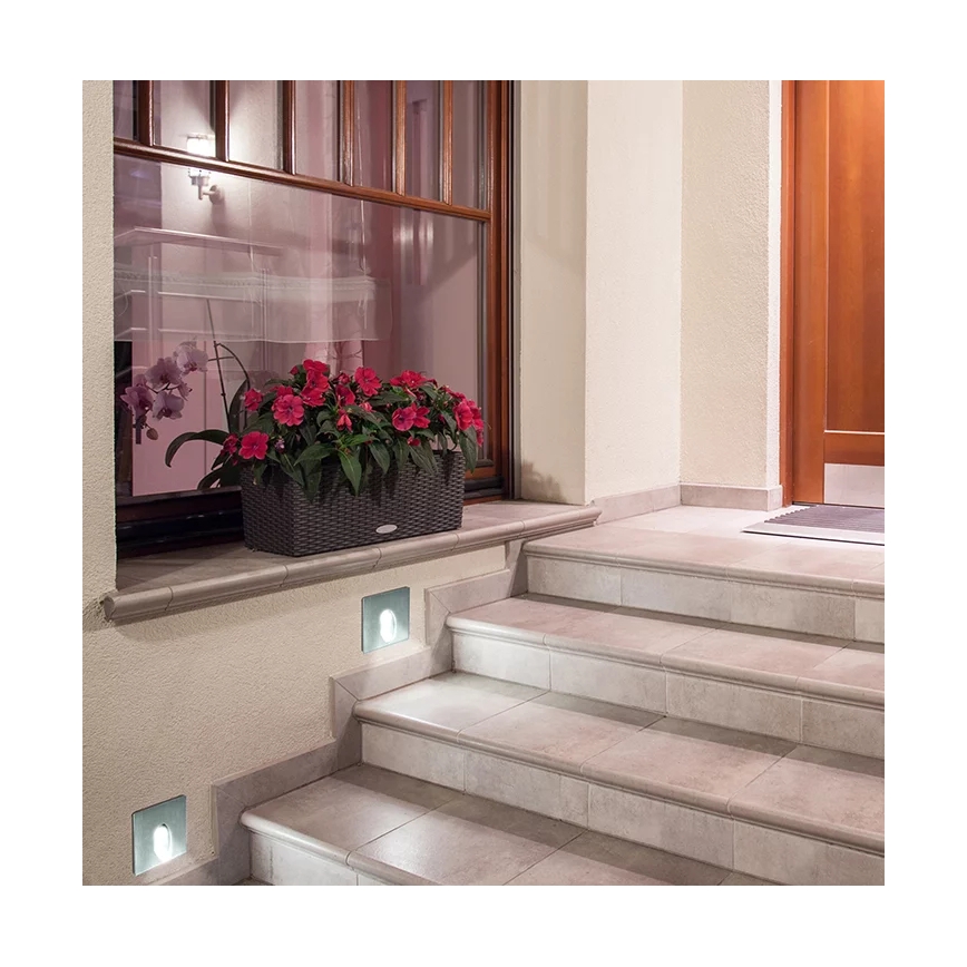LED-ulkoportaikkovalaisimet ESPO LED/3W/230V mattakromi IP54