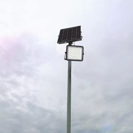LED Ulkotila himmennettävä aurinko valonheitin LED/6W/3,2V IP65 6400K musta + kauko-ohjaus