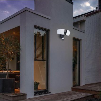 LED-ulkovalonheitin anturilla LED/24W/230V 3000/4000/6000K IP54 musta