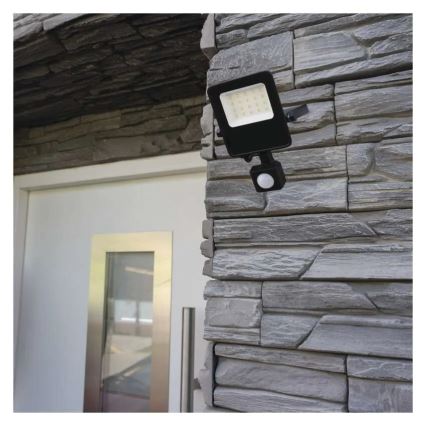 LED-valonheitin anturilla VISIO LED/30W/230V 4000K IP65
