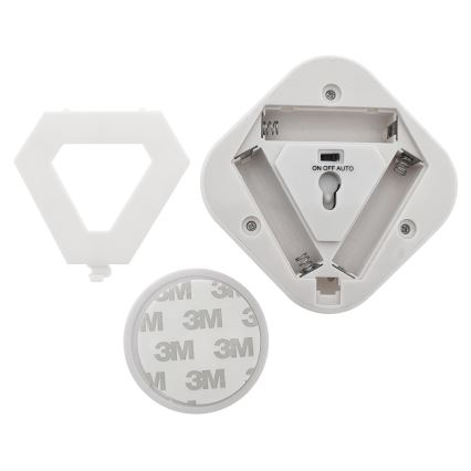 LED-yövalo anturilla LED/0,5W/4,5V 3xAAA valkoinen