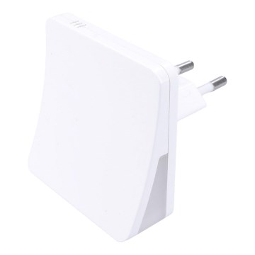 LED-yövalo hämäräanturilla pistorasialle LED/0,5W/230V 3000K