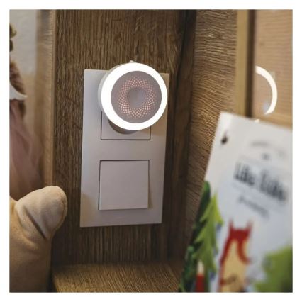 LED-yövalo pistorasiaan LED/0,5W/230V