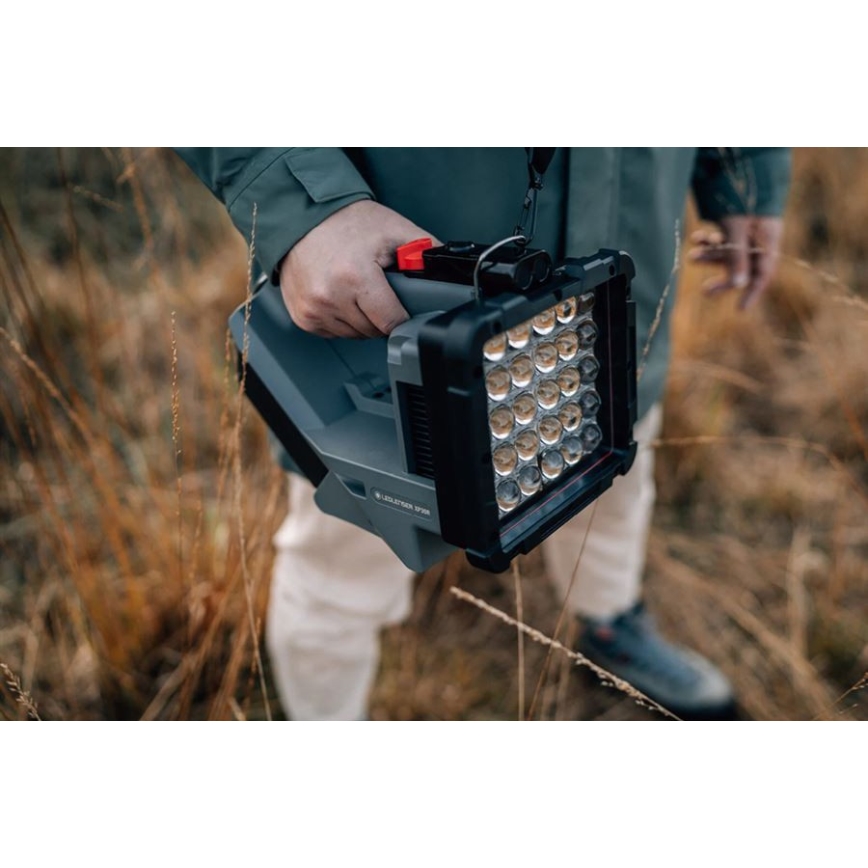 Ledlenser XP30R - himmennettävä ladattava LED-taskulamppu LED/5000 mAh IP54 32000 lm 16 h harmaa