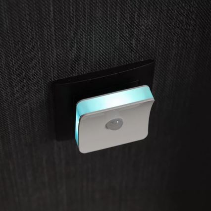 Ledvance-LED RGB suuntavalo pistorasiaan anturilla LUNETTA LED/0,3W/230V