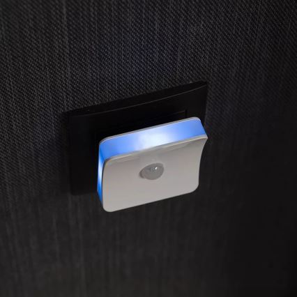 Ledvance-LED RGB suuntavalo pistorasiaan anturilla LUNETTA LED/0,3W/230V
