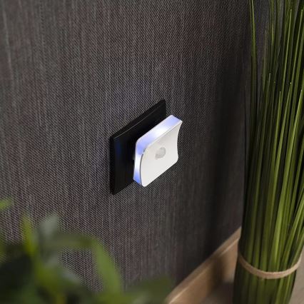 Ledvance-LED RGB suuntavalo pistorasiaan anturilla LUNETTA LED/0,3W/230V