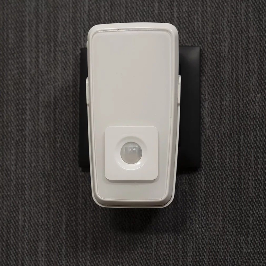 Ledvance - LED Suuntapistorasiavalo sensorilla LUNETTA LED/2W/230V