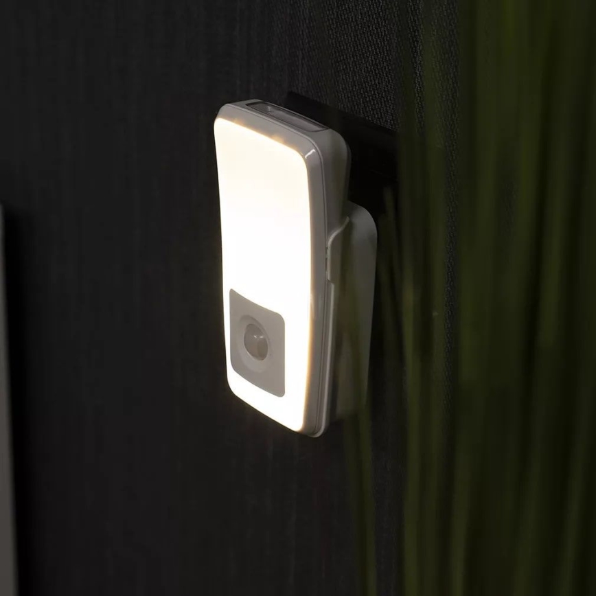 Ledvance - LED Suuntapistorasiavalo sensorilla LUNETTA LED/2W/230V