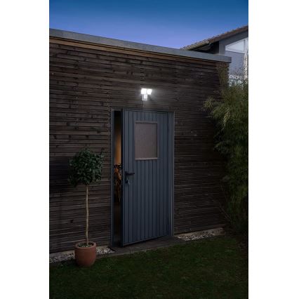 Ledvance - LED-ulkoseinävalaisin anturilla SPOT 2xLED / 8W / 230V IP55