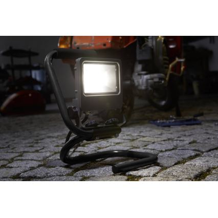 Ledvance - LED-valonheitin kahvalla S-STAND LED/20W/230V IP65