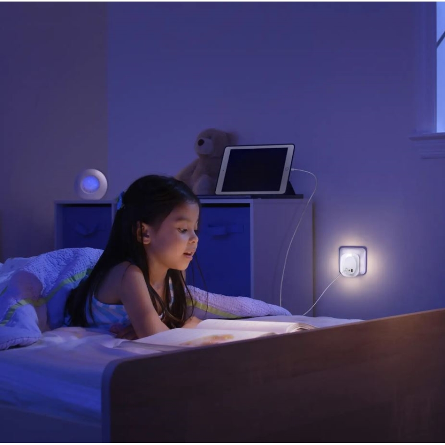 Ledvance - LED-yövalo anturilla ja USB LUNETTA LED/12,5W/230V 3000K valkoinen