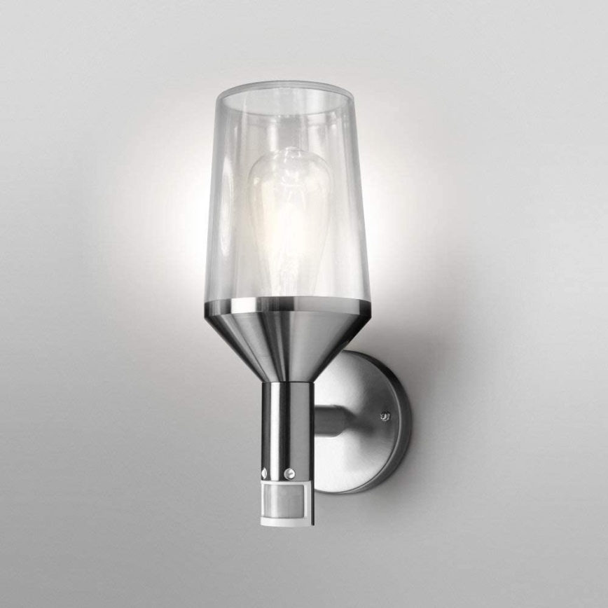 Ledvance - Seinävalaisin anturilla ulkokäyttöön CALICE 1xE27 / 60W / 230V IP44