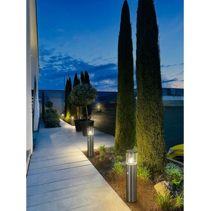 Ledvance - Ulkovalaisin anturilla EBRO 1xE27/20W/230V IP44