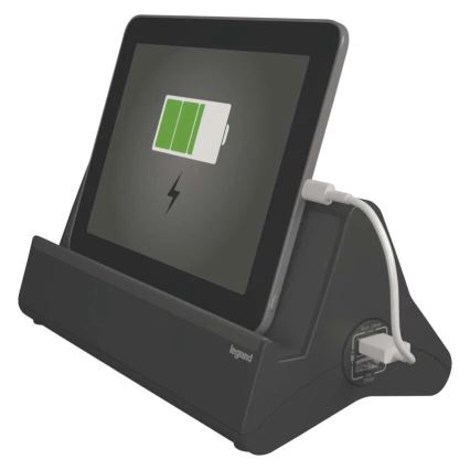 Legrand 050411 - Jatkokaapeli kytkimellä ja tabletin jalustalla 3Z Tyyppi E + 2 x USB-A 1,5m musta