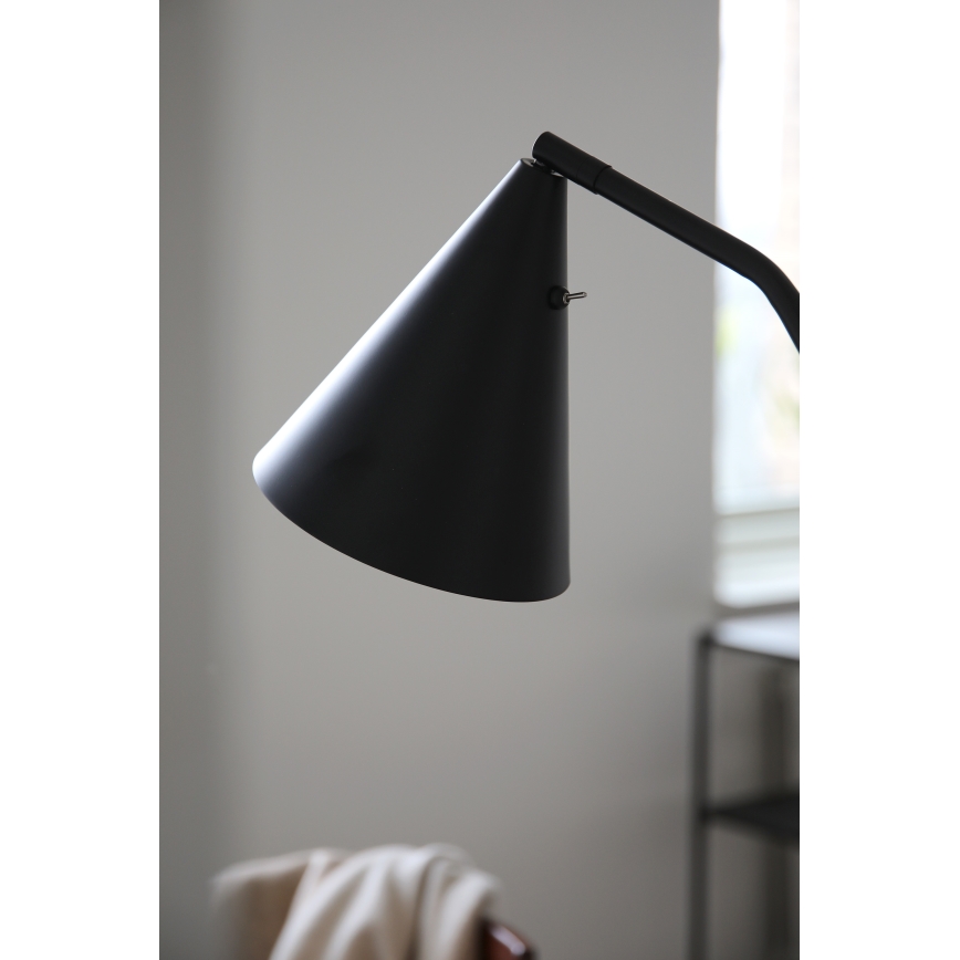 Markslöjd 108889 - LED-himmennettävä lattiavalaisin FUNIL LED/4,9W/230V CRI 90, musta