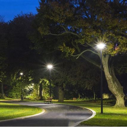 Metallipylväs jalustalla aurinkovalolle 3 m