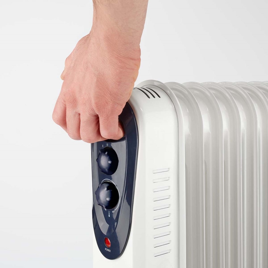 Kannettava öljylämmitin, jossa 11 tasoa 1000/1500/2500W/230V